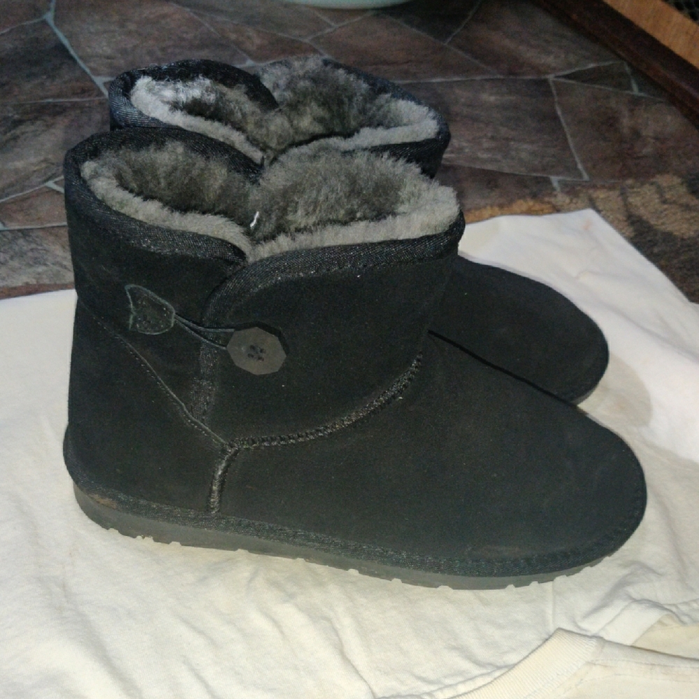Black Shearling Winter Boots